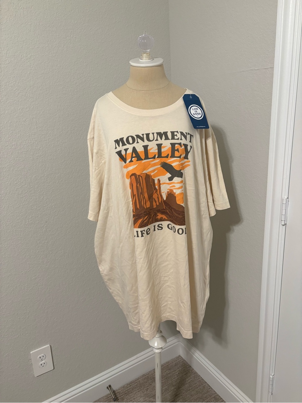 Life Is Good Cream Crusher Tee with Blue Tag